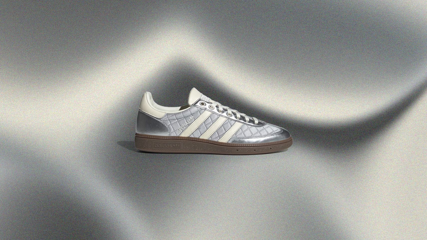 ☆ADIDAS☆ HANDBALL SPEZIAL llic Silver The New Adidas Handball Spezial 'Silver Metallic' Underwent