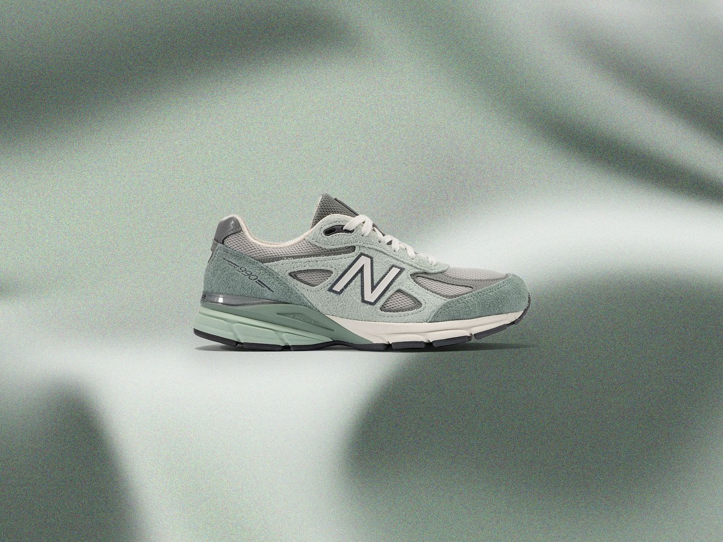 jaide-new-balance-990.jpg
