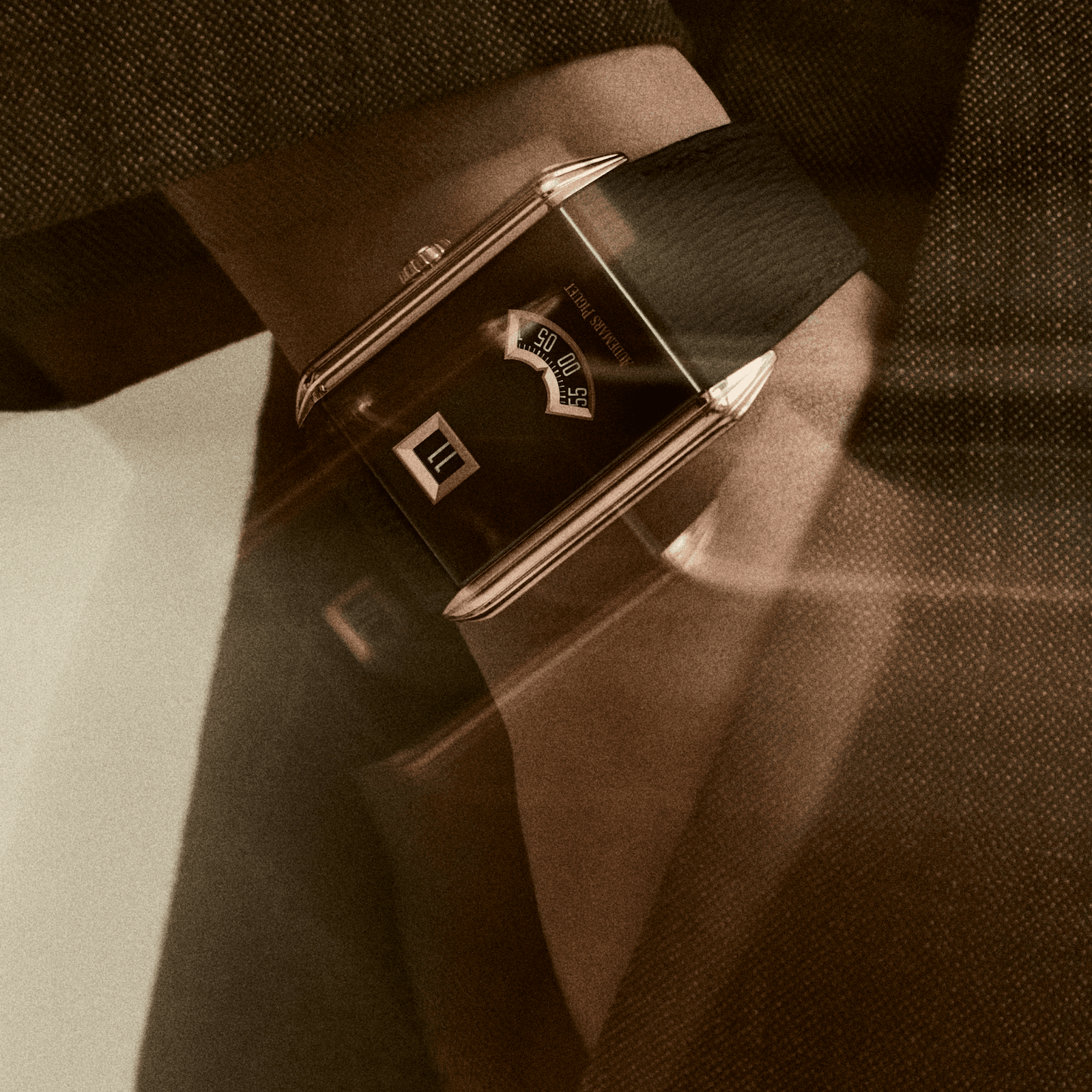 Audemars Piguet Revives The Jumping Hour Watch