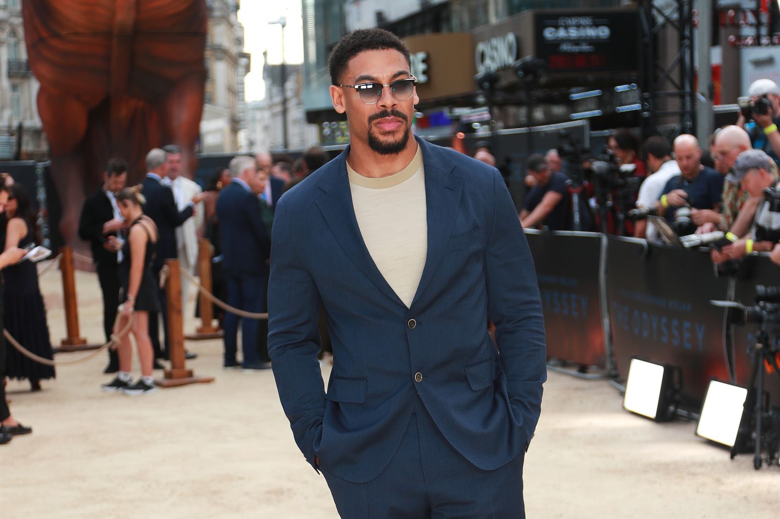 The 2026 Sunglasses Trends That Have Fashion Guys Locked In | GQ Middle ...